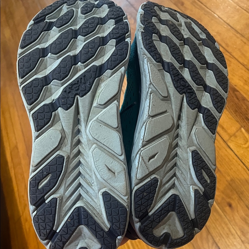 Hoka Teal and Navy Clifton 8 Size 12D - Picture 3 of 4